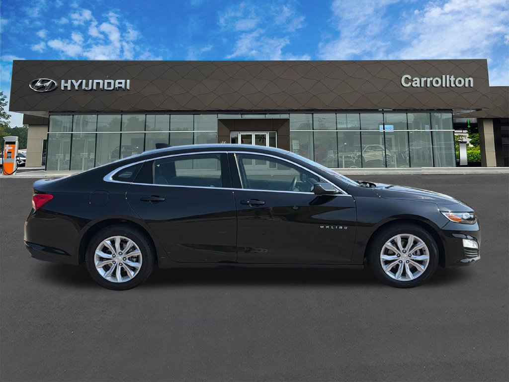 Used 2025 Chevrolet Malibu LT FWD image 4