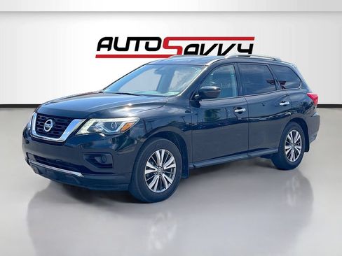 Used 2020 Nissan Pathfinder S FWD image 3