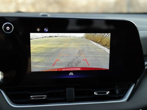 Used 2025 Chevrolet Equinox LT w/ Convenience Package II image 16