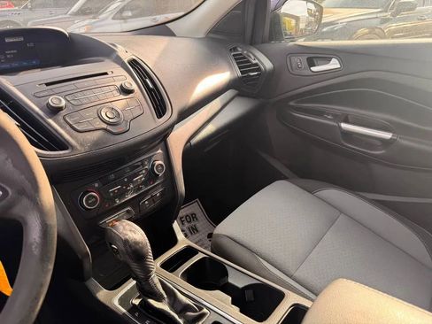 Used 2018 Ford Escape SE FWD image 15