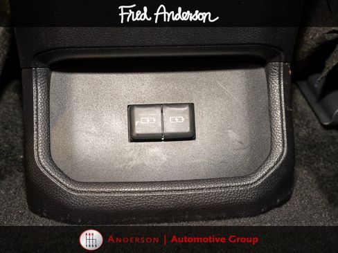 Used 2023 Toyota Highlander XLE FWD image 9