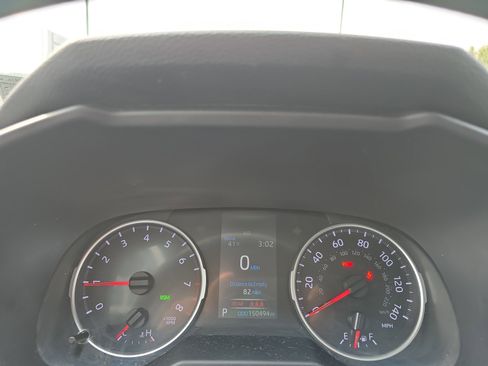 Used 2021 Toyota RAV4 XLE image 21