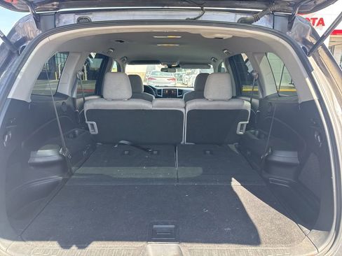 Used 2019 Honda Pilot LX image 9