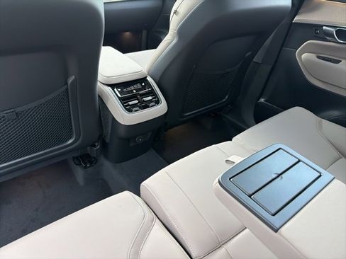 New 2026 Volvo XC90 B6 Plus w/ Protection Package Premier image 8