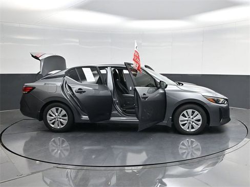 Used 2025 Nissan Sentra S image 55