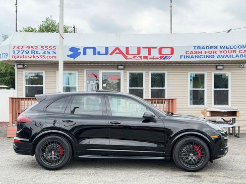 Used 2016 Porsche Cayenne GTS AWD/4WD image 3