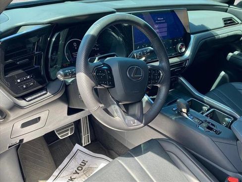 Used 2025 Lexus TX 500h AWD w/ Technology Package image 14