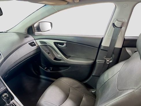 Used 2015 Hyundai Elantra Limited w/ Option Group 05 image 24