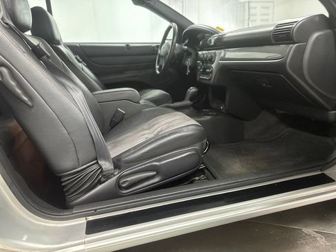 Used 2004 Chrysler Sebring LXi FWD image 25