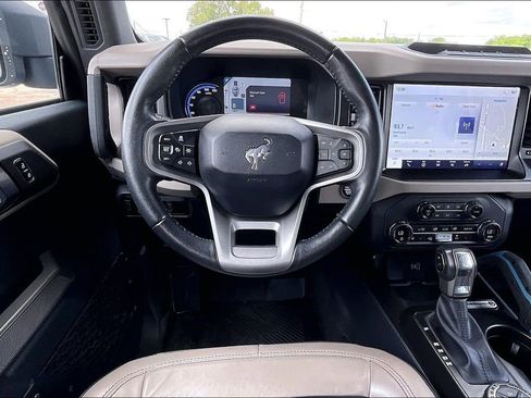 Certified 2023 Ford Bronco Wildtrak AWD/4WD image 8