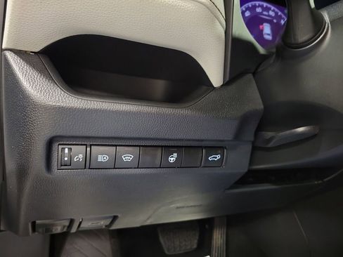 Used 2024 Toyota RAV4 XLE Premium image 22