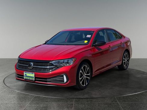 Used 2024 Volkswagen Jetta Sport FWD image 3