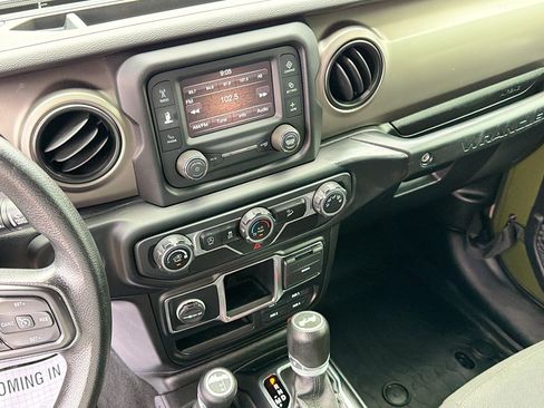 Used 2020 Jeep Wrangler Unlimited Sport image 26