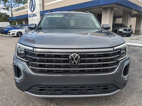 Used 2025 Volkswagen Atlas SE image 9