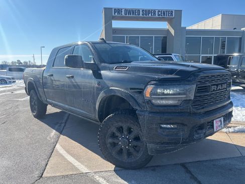 Used 2022 RAM 2500 Limited w/ Night Edition image 3
