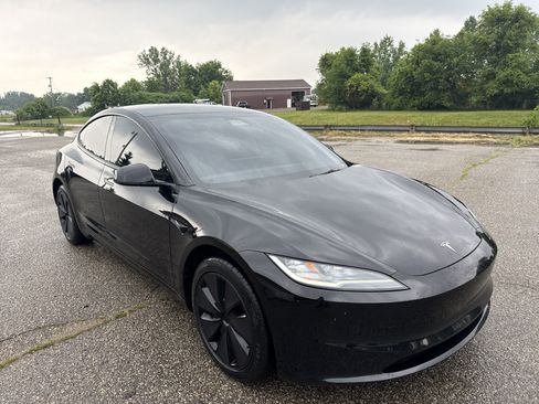 Used 2025 Tesla Model 3 RWD image 1