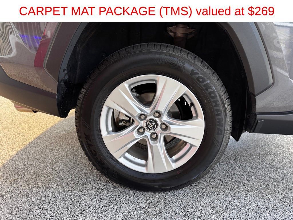 Certified 2021 Toyota RAV4 XLE w/ Convenience Package AWD/4WD image 14