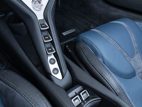 Used 2024 McLaren 750S Spider image 30