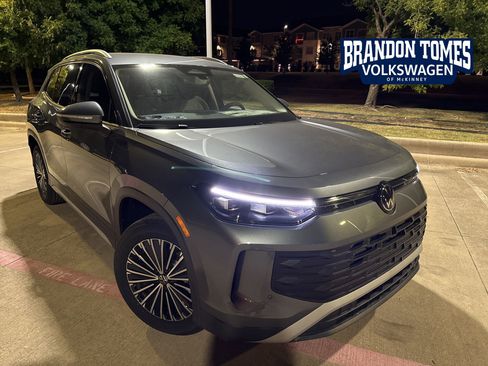 New 2025 Volkswagen Tiguan S image 1