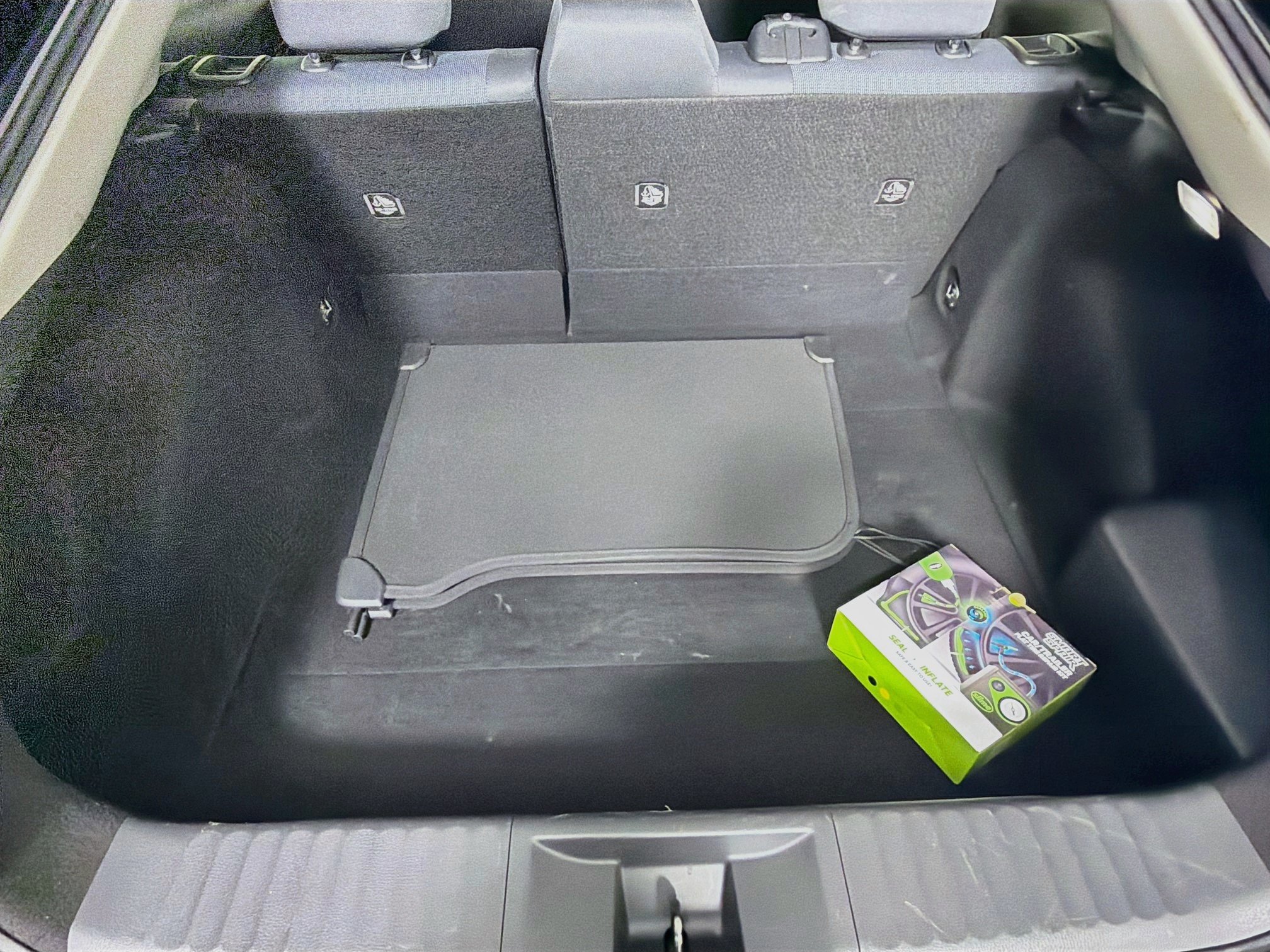 Used 2024 Toyota Prius LE FWD image 26