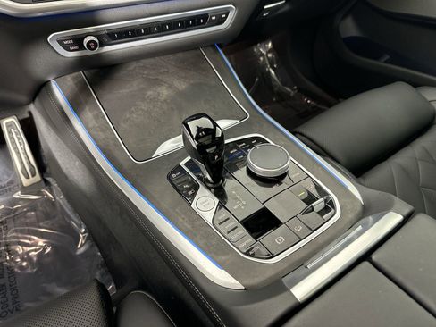 Used 2023 BMW X5 xDrive45e w/ M Sport Package image 18