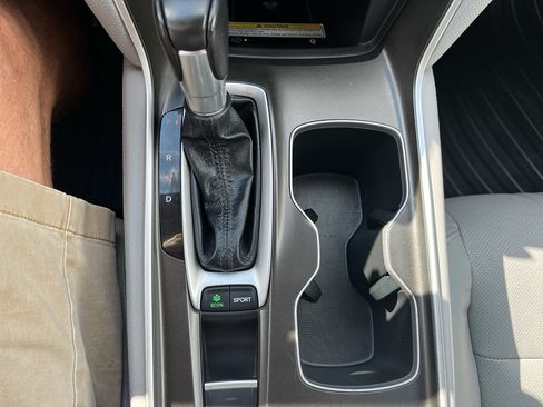 Used 2018 Honda Accord Touring image 26
