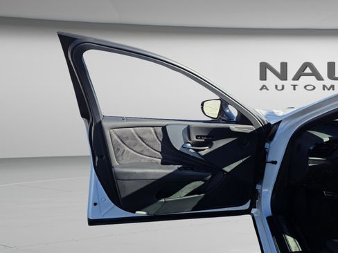 Used 2023 Lexus LS 500 F Sport image 25