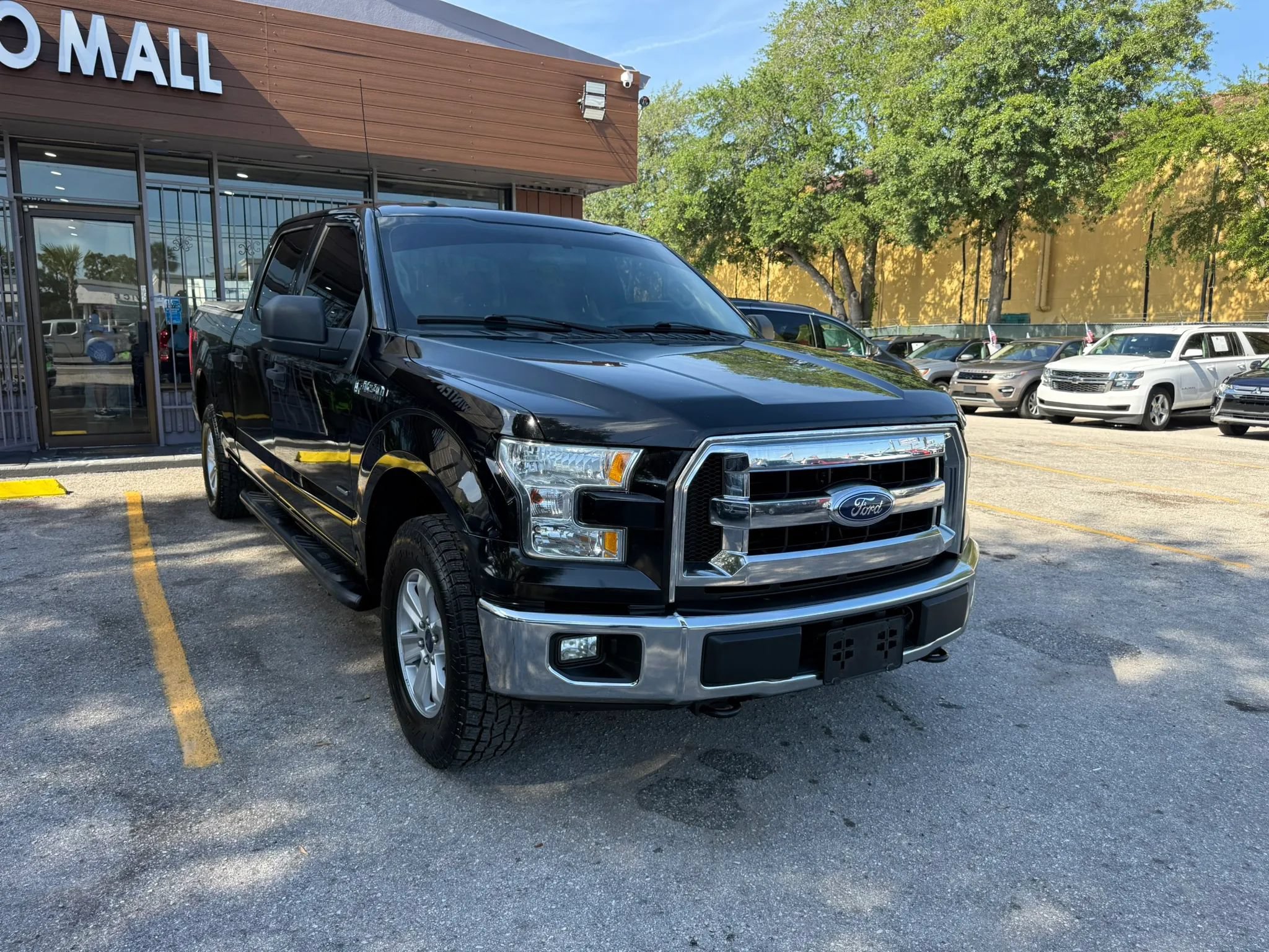 Used 2017 Ford F150 XLT w/ Trailer Tow Package AWD/4WD image 3