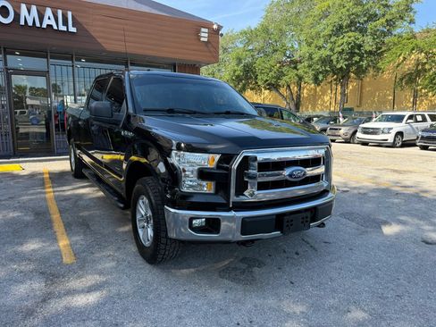 Used 2017 Ford F150 XLT w/ Trailer Tow Package AWD/4WD image 3
