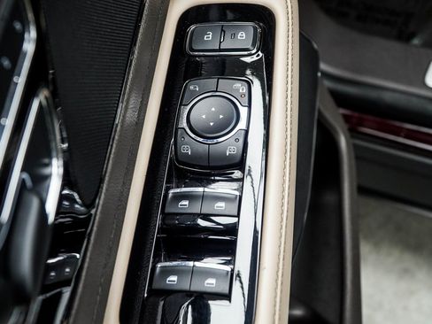 Used 2022 Lincoln Aviator Reserve w/ Elements Package Plus image 35