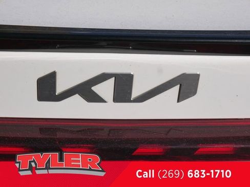 Used 2023 Kia K5 GT-Line image 16