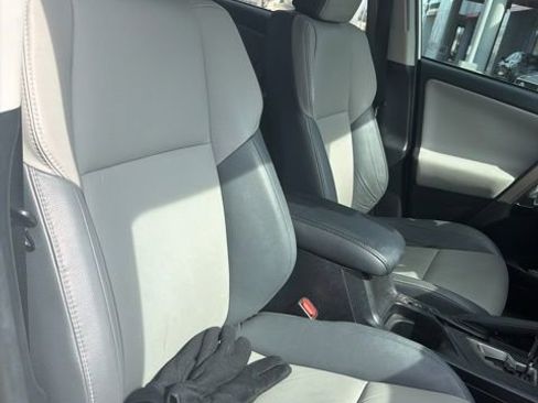 Used 2014 Toyota RAV4 Limited w/ Technology Package image 4