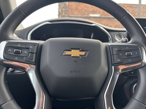 Used 2025 Chevrolet Blazer LT FWD image 29