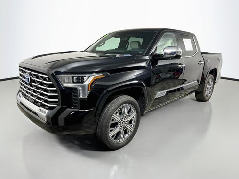 Used 2024 Toyota Tundra Capstone AWD/4WD image 9