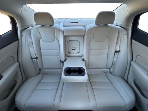 Used 2020 Volvo S60 T6 Momentum w/ Protection Package Premier image 16