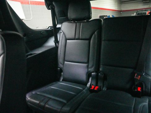 Used 2022 Chevrolet Tahoe RST w/ Luxury Package AWD/4WD image 41