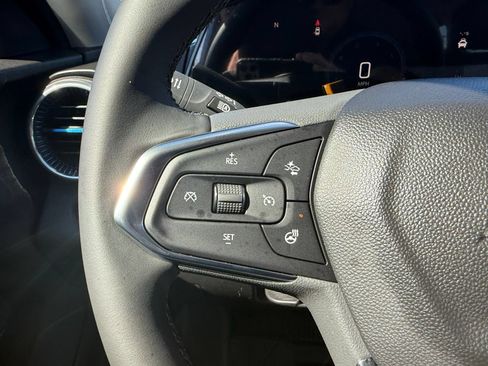 New 2026 Chevrolet Trax LT w/ LT Convenience Package FWD image 18
