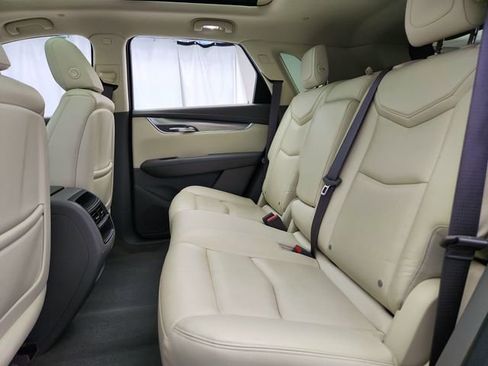 Used 2017 Cadillac XT5 Luxury AWD/4WD image 27