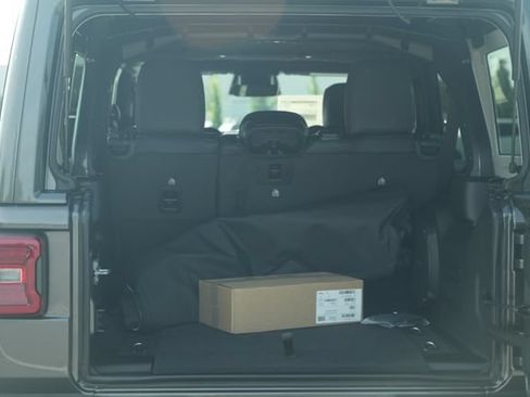 New 2026 Jeep Wrangler Unlimited Sahara AWD/4WD image 16