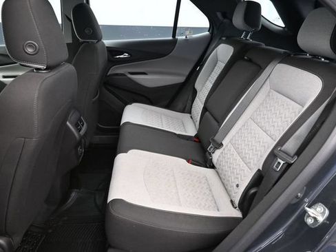 Used 2022 Chevrolet Equinox LS w/ Driver Confidence II Package FWD image 25