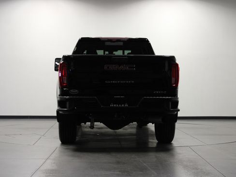 Used 2020 GMC Sierra 2500 AT4 w/ AT4 Premium Package image 5