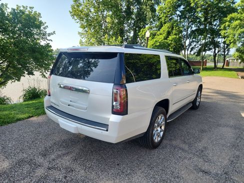 Used 2016 GMC Yukon XL Denali w/ Open Road Package image 5
