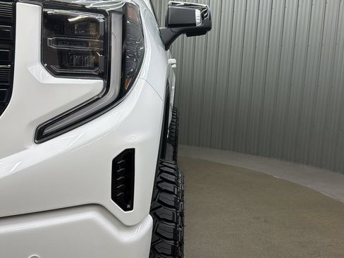 Used 2026 GMC Sierra 1500 AT4 w/ AT4 Premium Package AWD/4WD image 13