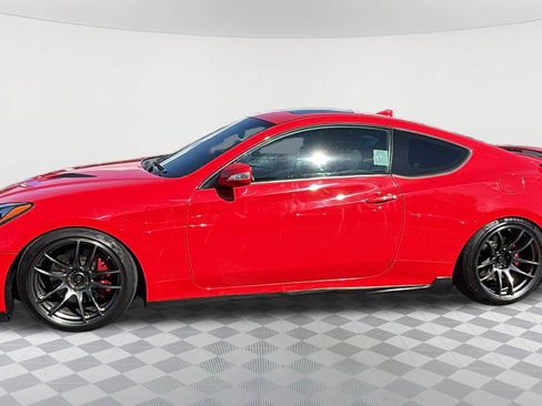 Used 2013 Hyundai Genesis 3.8 RWD image 8