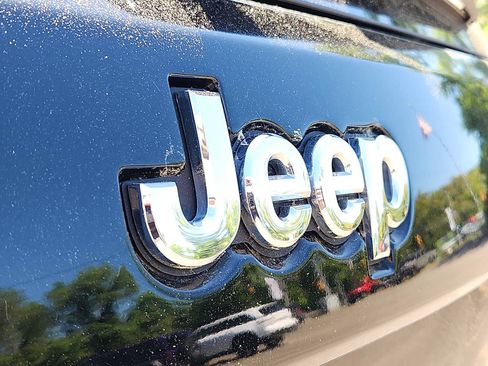 Used 2018 Jeep Grand Cherokee Limited w/ Trailer Tow Group IV AWD/4WD image 30