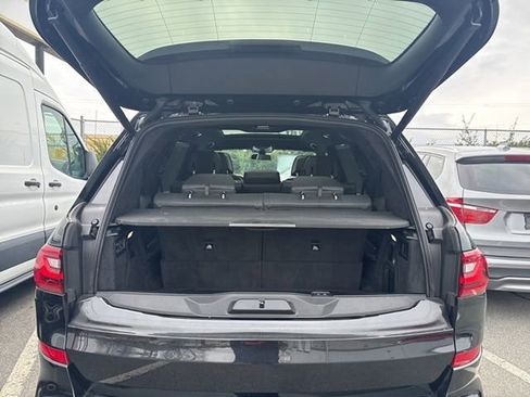 Used 2019 BMW X7 xDrive50i w/ M Sport Package image 9
