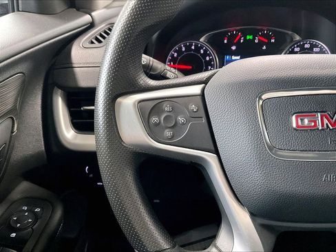 Used 2024 GMC Terrain SLE AWD/4WD image 23