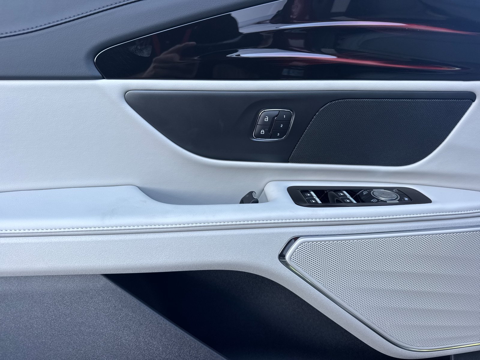 New 2026 Lincoln Nautilus Premier AWD/4WD image 10