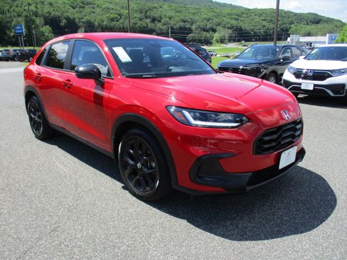 Certified 2024 Honda HR-V Sport image 3