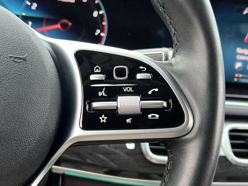 Certified 2022 Mercedes-Benz GLS 450 4MATIC image 30